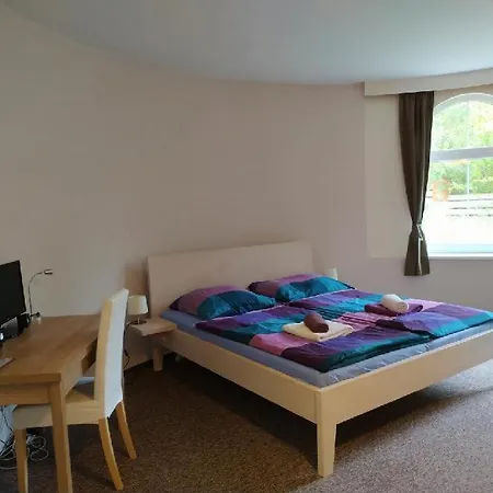 Motel Vega Sezimovo Usti Екстер'єр фото