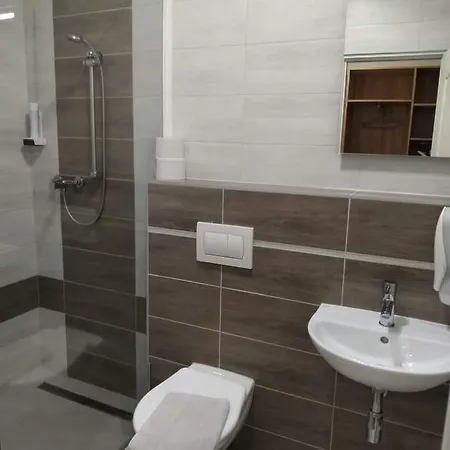 Motel Vega Sezimovo Usti Екстер'єр фото