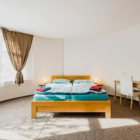 Motel Vega Sezimovo Usti Екстер'єр фото